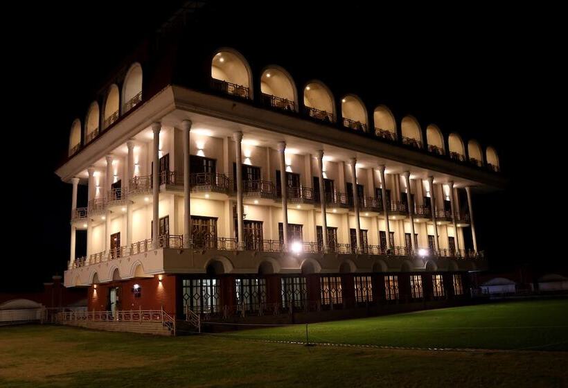 호텔 Aurangabad Gymkhana Club