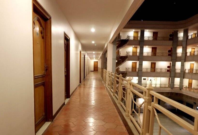 호텔 Aurangabad Gymkhana Club