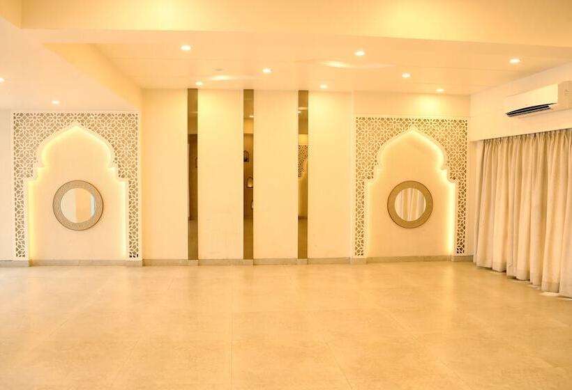 호텔 Aurangabad Gymkhana Club