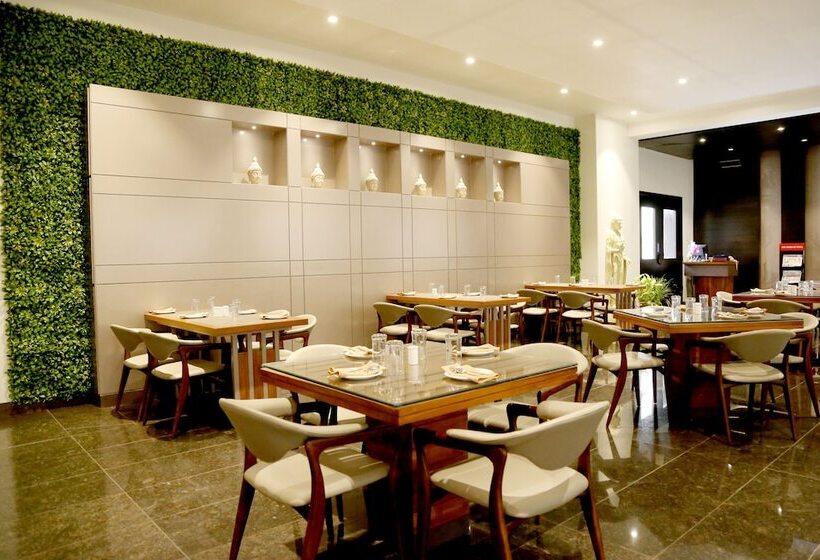 호텔 Aurangabad Gymkhana Club