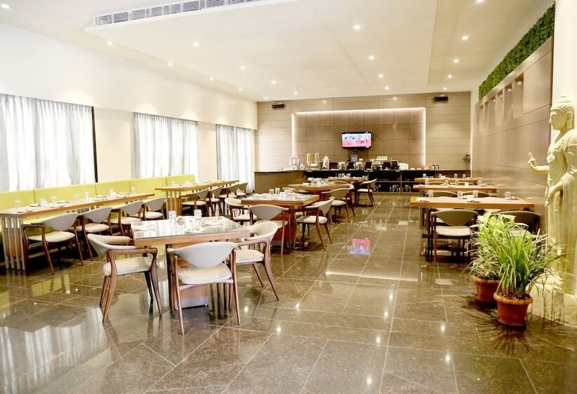 호텔 Aurangabad Gymkhana Club