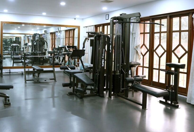 호텔 Aurangabad Gymkhana Club