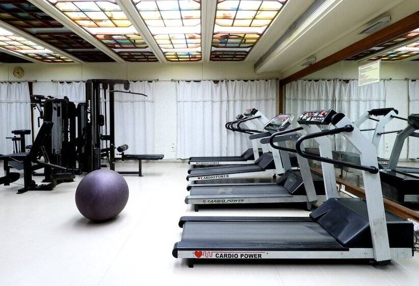 호텔 Aurangabad Gymkhana Club