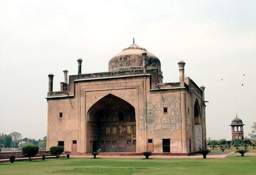 هتل Bhoomi Residency