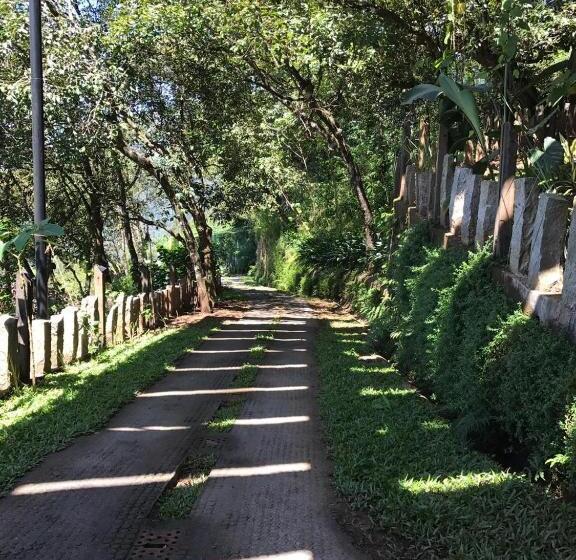 هتل Blackberry Hills Munnarnature Resort & Spa