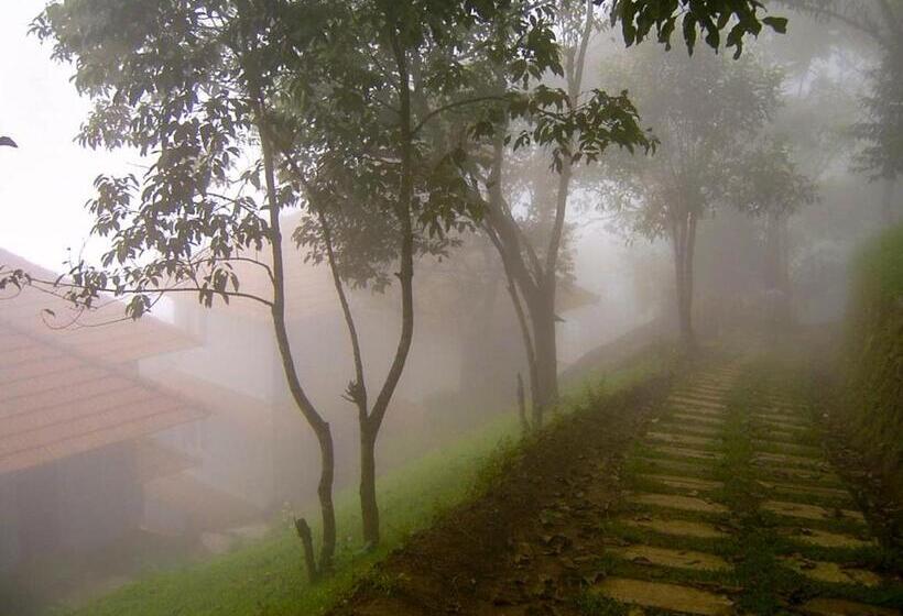 هتل Blackberry Hills Munnarnature Resort & Spa