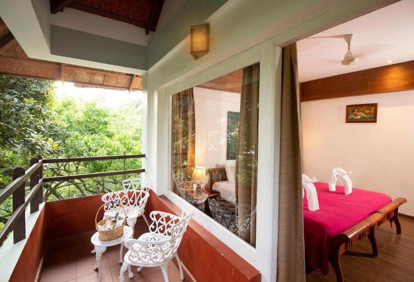 هتل Blackberry Hills Munnarnature Resort & Spa