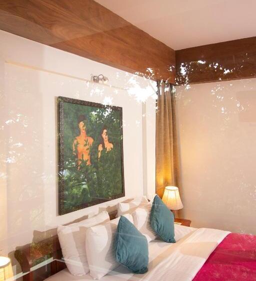 هتل Blackberry Hills Munnarnature Resort & Spa