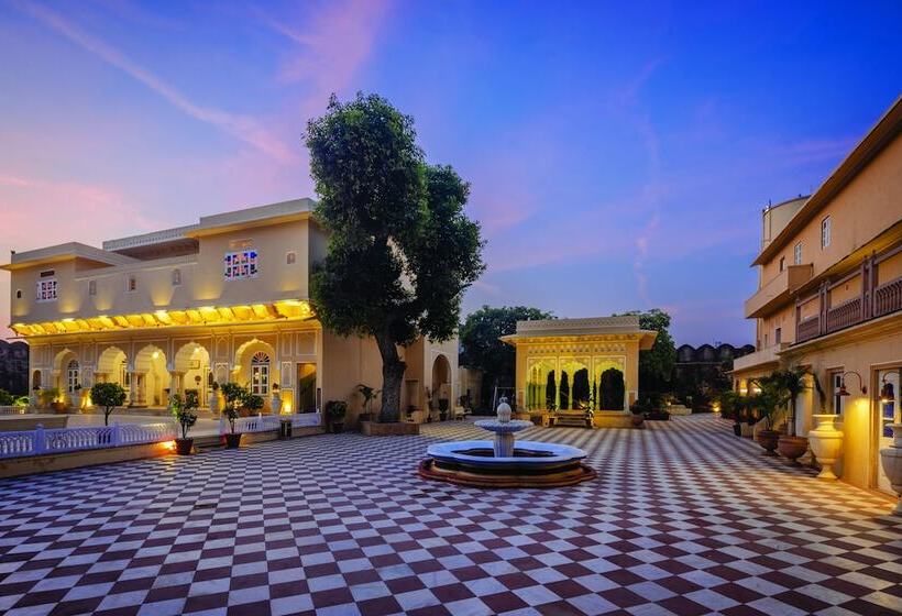 ホテル Chomu Palace, Jaipur