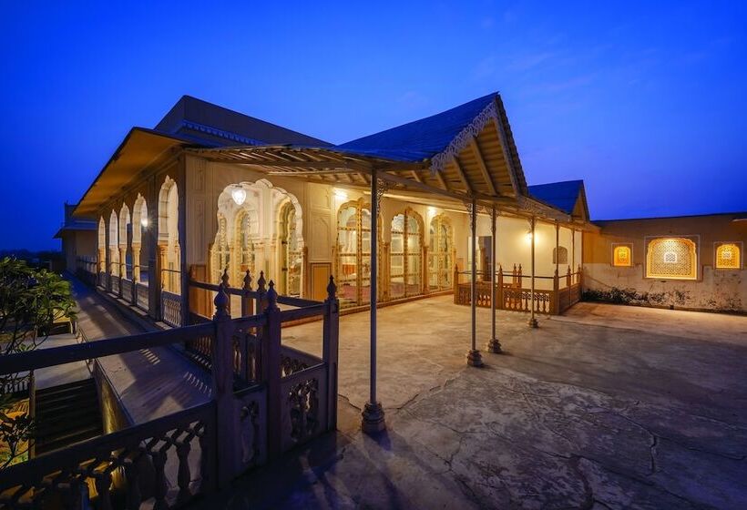 ホテル Chomu Palace, Jaipur