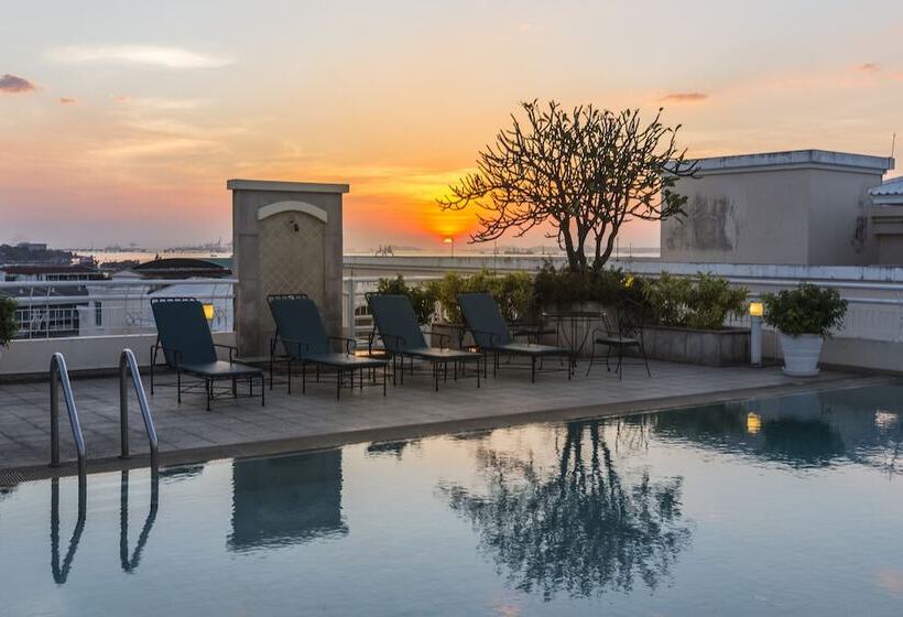 Classic Kameo Hotel And Serviced Apartments, Sriracha