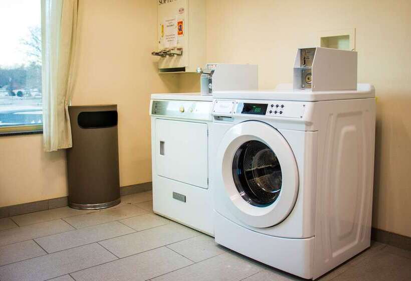 فندق Comfort Inn & Suites Plainvillefoxboro