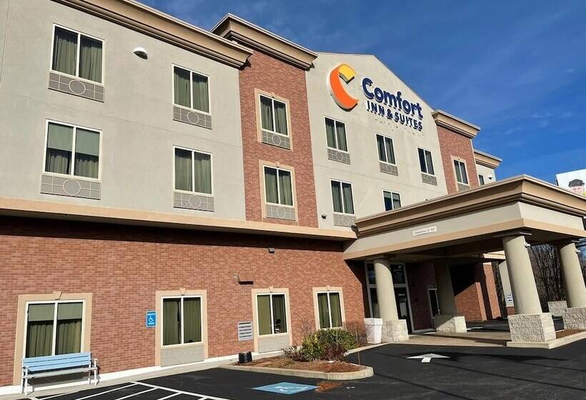 فندق Comfort Inn & Suites Plainvillefoxboro