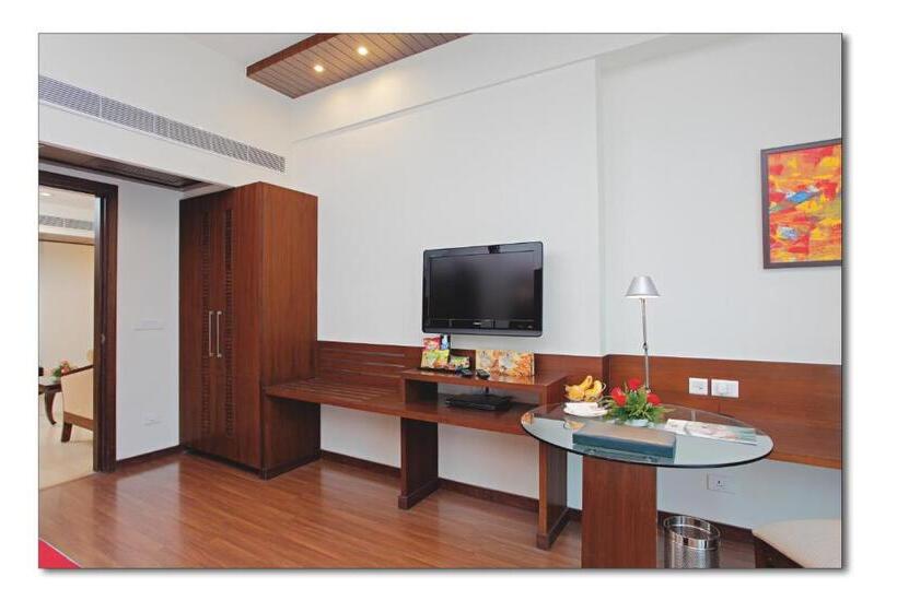 ホテル Best Western Plus Amritsar