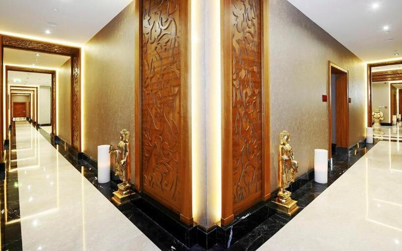 Отель Crowne Plaza Bursa Convention Center & Thermal Spa, An Ihg