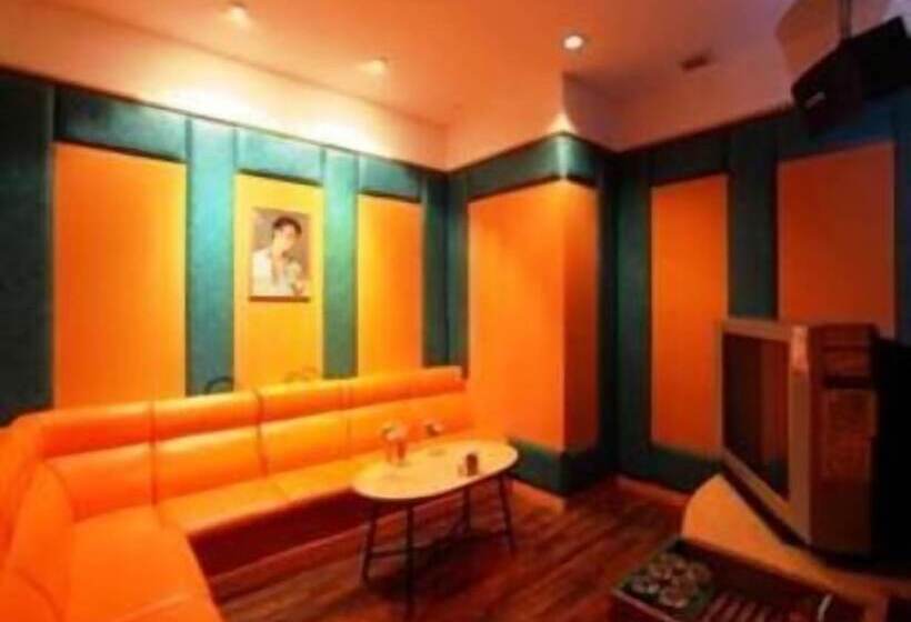 Отель Diamond Plaza