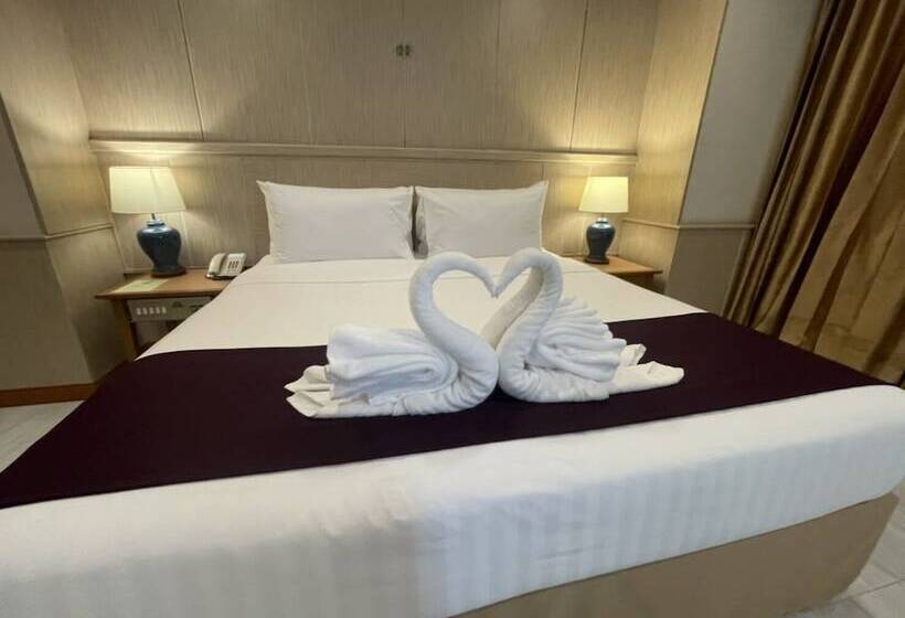 Отель Diamond Plaza