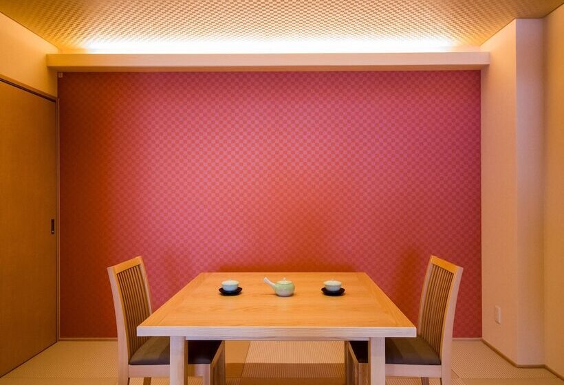 Hotel Dogo Onsen Yachiyo 道後温泉八千代