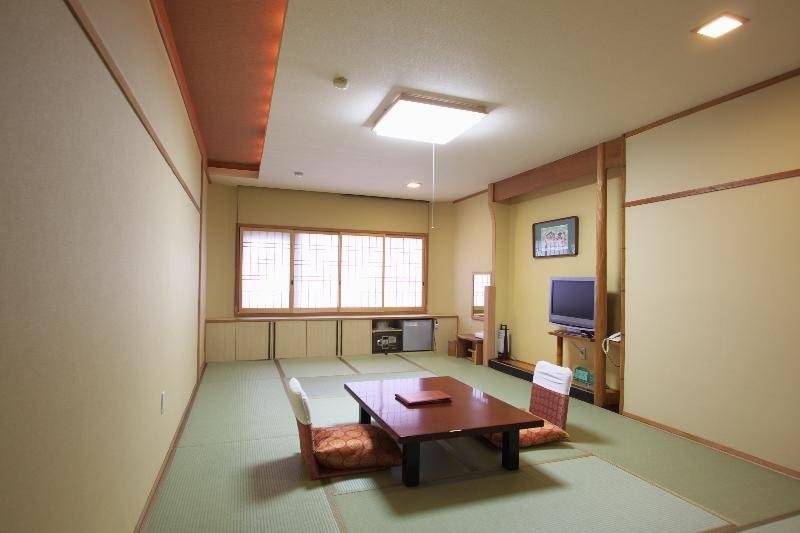 Hotel Dogo Onsen Yachiyo 道後温泉八千代