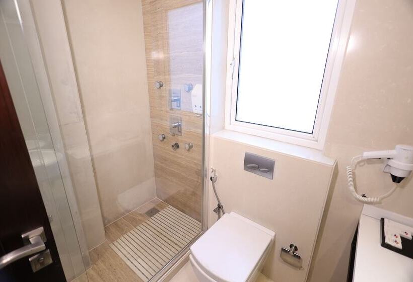 ホテル Godwin Deluxe  Near New Delhi Railway Station   Paharganj