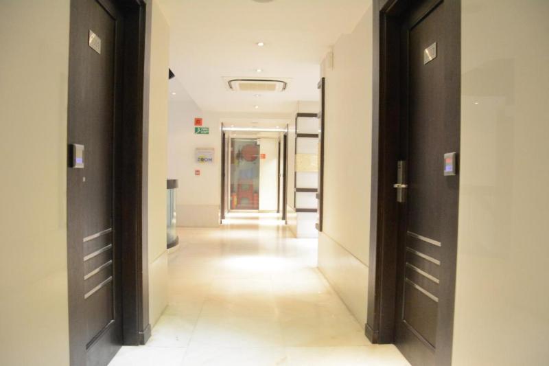 ホテル Godwin Deluxe  Near New Delhi Railway Station   Paharganj