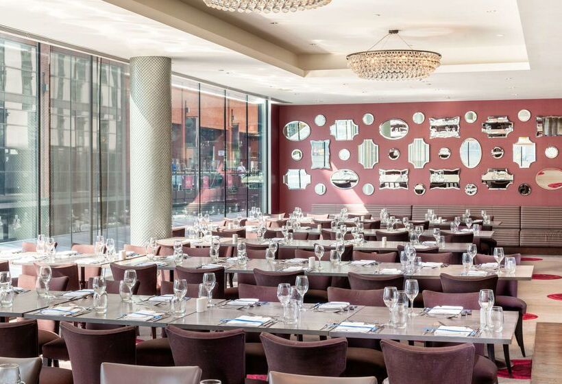 Отель Hilton London Wembley