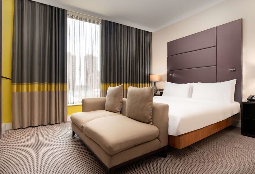 هتل Hilton London Wembley