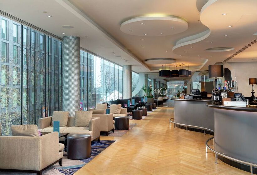 Отель Hilton London Wembley