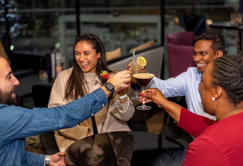 Отель Hilton London Wembley