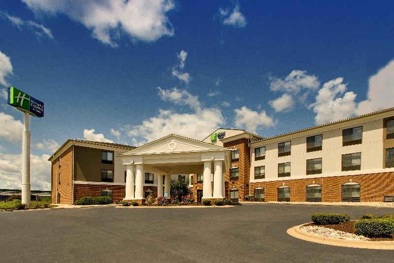 Holiday Inn Express Hotel & Suites Morris, An Ihg