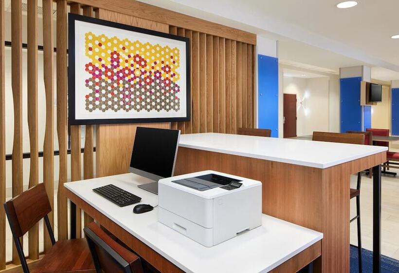 فندق Holiday Inn Express & Suites Seymour By Ihg