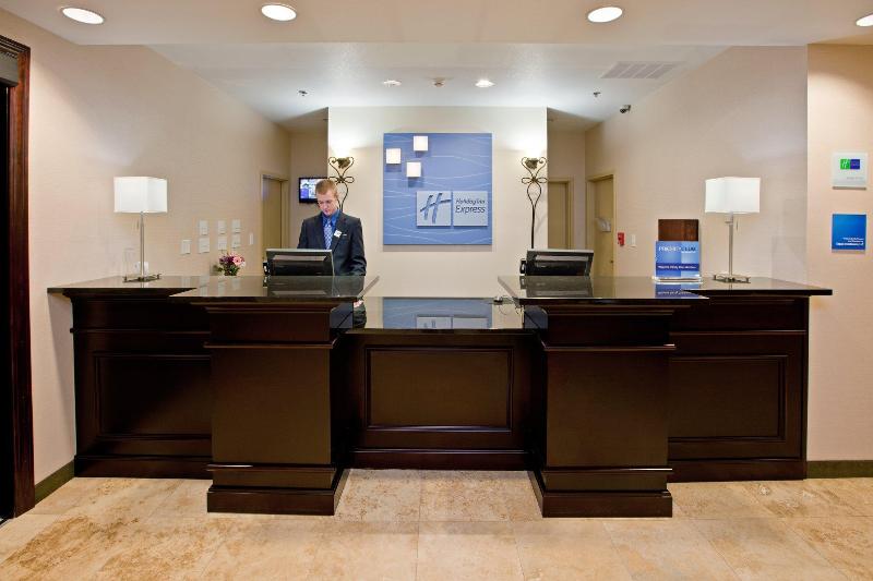 Holiday Inn Express Hotel & Suites Shelbyville, An Ihg