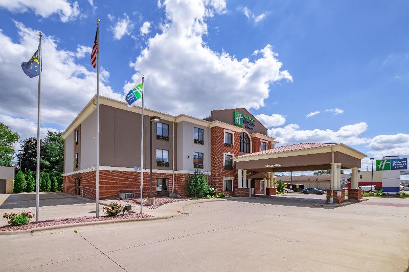 هتل Holiday Inn Express  & Suites South Bend Notre Dame Univ