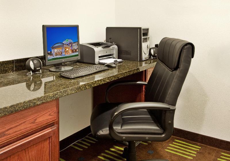 Holiday Inn Express Hotel & Suites St. Charles, An Ihg