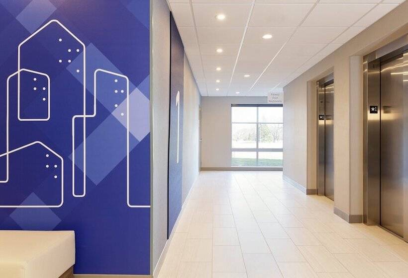 Holiday Inn Express Hotel & Suites Terre Haute, An Ihg