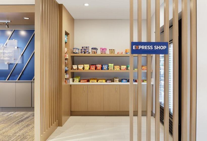 Holiday Inn Express Hotel & Suites Terre Haute, An Ihg