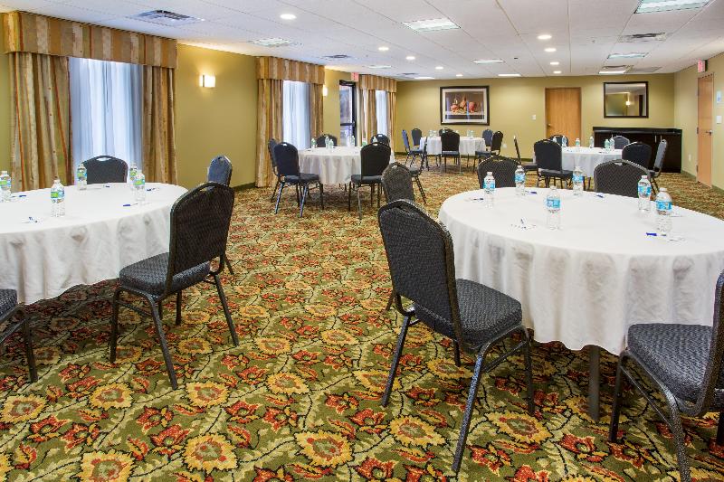 فندق Holiday Inn Express & Suites Martinsville By Ihg