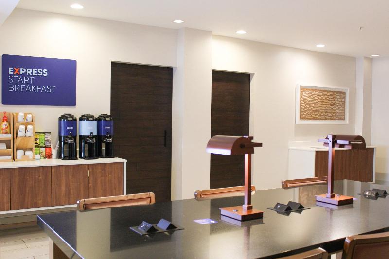 فندق Holiday Inn Express & Suites Martinsville By Ihg