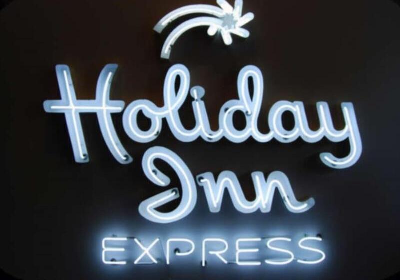 فندق Holiday Inn Express Cloverdale   Greencastle, An Ihg