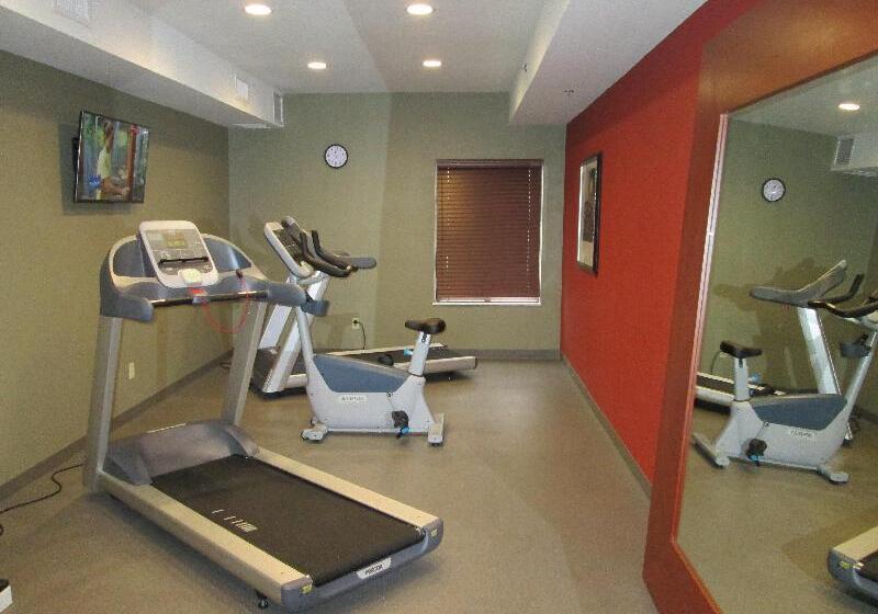 فندق Holiday Inn Express Cloverdale   Greencastle, An Ihg