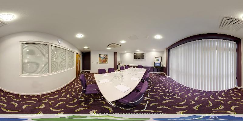 Отель Holiday Inn Express Dunstable By Ihg