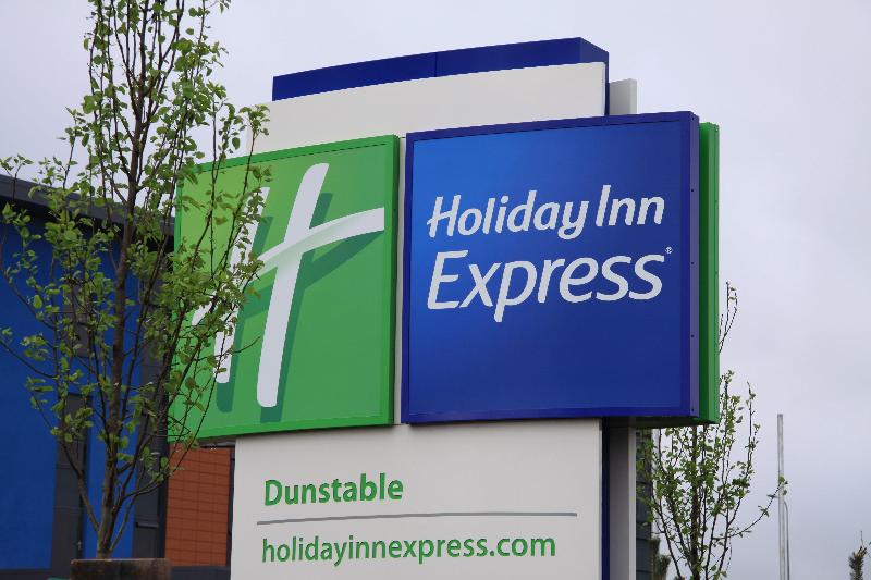 Отель Holiday Inn Express Dunstable By Ihg