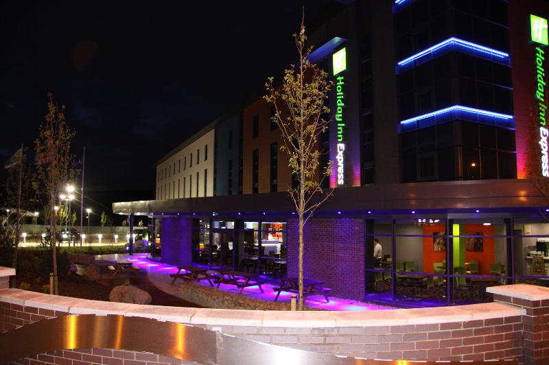 Отель Holiday Inn Express Dunstable By Ihg