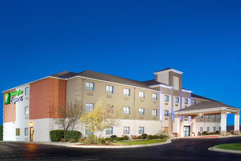 Holiday Inn Express Hotel Howe / Sturgis, An Ihg
