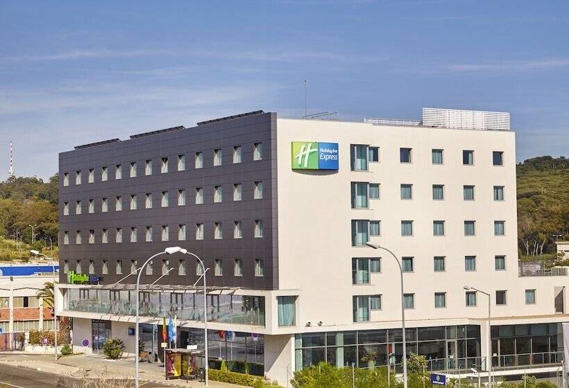 هتل Holiday Inn Express Lisbon Alfragide, An Ihg