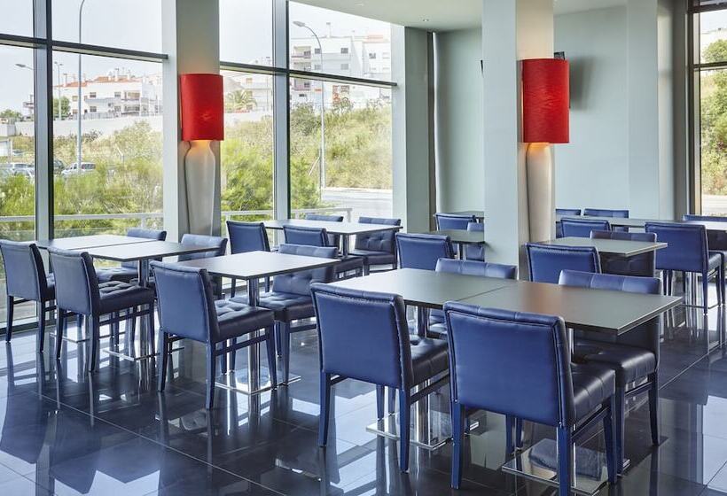 هتل Holiday Inn Express Lisbon Alfragide, An Ihg