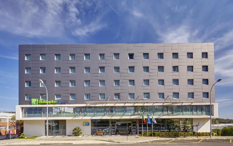 هتل Holiday Inn Express Lisbon Alfragide, An Ihg