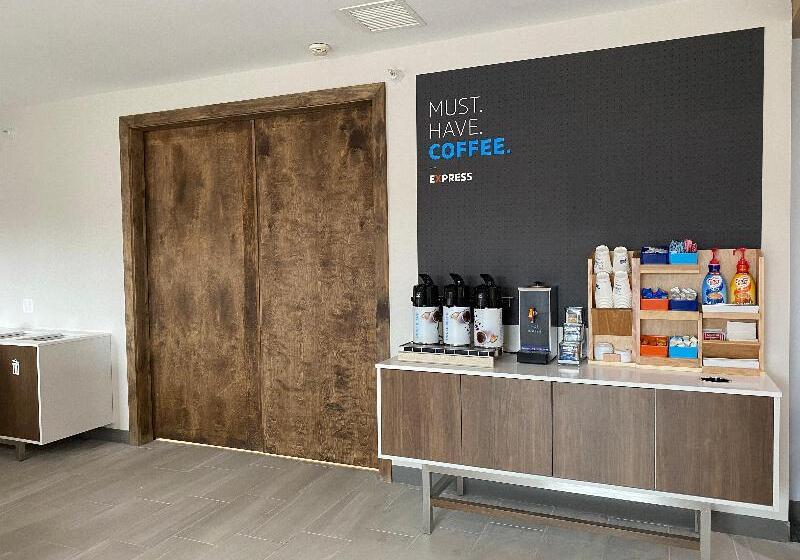 فندق Holiday Inn Express Plymouth, An Ihg