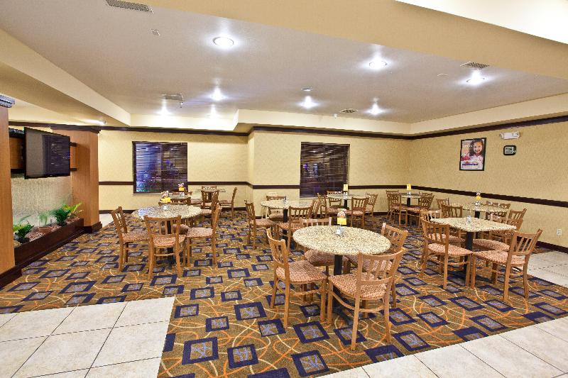 فندق Holiday Inn Express Plymouth, An Ihg