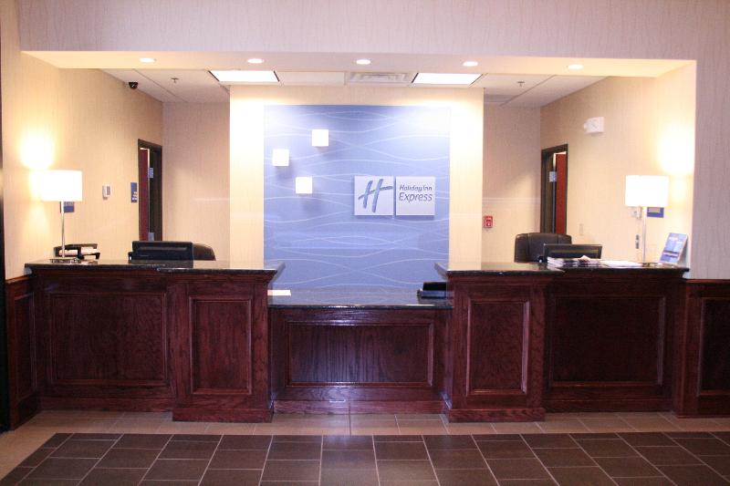 فندق Holiday Inn Express Pratt, An Ihg